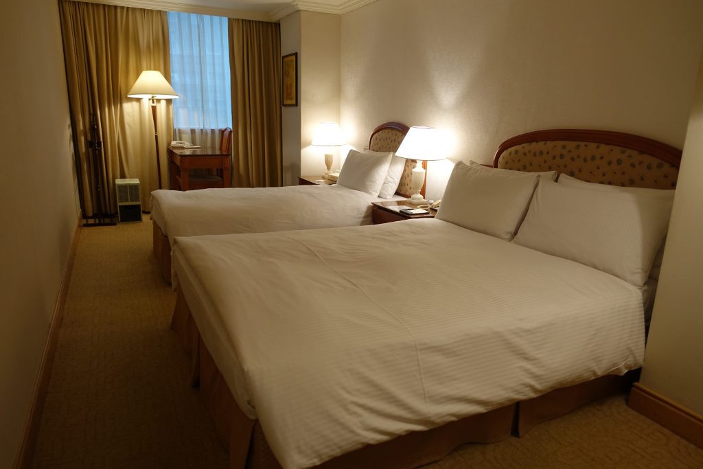 東呉大飯店(Dong Wu Hotel)客室内　ベット